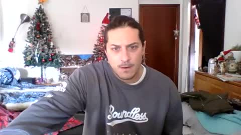 Snapshot of matteushh87 chatting on December 27, 2024, 9:28 am matteushh87 online show from December 27, 2024, 9:28 am