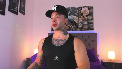 Matthew INDEPENDENT MODEL online show from May 6, 2026, 3:35 am