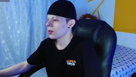 Snapshot of matthewboy_ chatting on December 21, 2024, 5:25 am MatthewBoy online show from December 21, 2024, 5:25 am