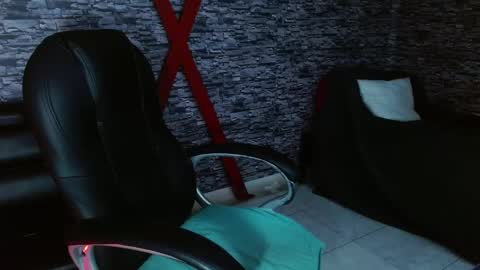 Snapshot of matthewboy_ chatting on March 6, 2025, 8:37 pm MatthewBoy online show from March 6, 2025, 8:37 pm