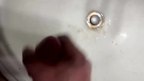 matthewcrume online show from April 8, 2026, 12:21 am