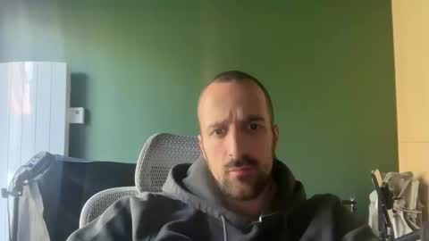 M online show from October 7, 2025, 1:08 pm