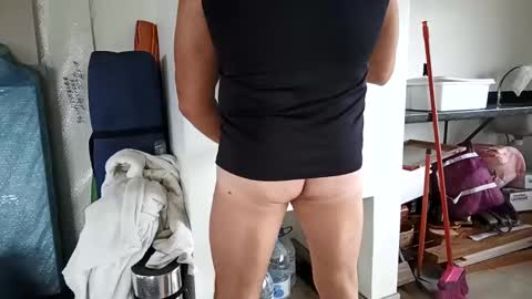 Snapshot of mature_boy77 chatting on September 22, 2025, 1:24 pm mature_boy77 online show from September 22, 2025, 1:24 pm