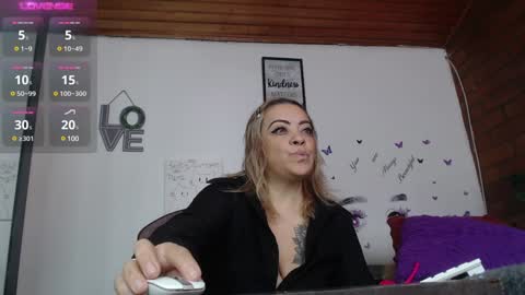 Snapshot of mature_liaa chatting on January 11, 2025, 7:49 pm Mature liaa online show from January 11, 2025, 7:49 pm
