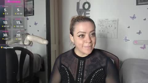 Snapshot of mature_liaa chatting on February 15, 2025, 12:26 am Mature liaa online show from February 15, 2025, 12:26 am