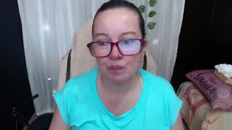 Snapshot of mature_wolf chatting on January 7, 2025, 9:03 pm Sonia online show from January 7, 2025, 9:03 pm