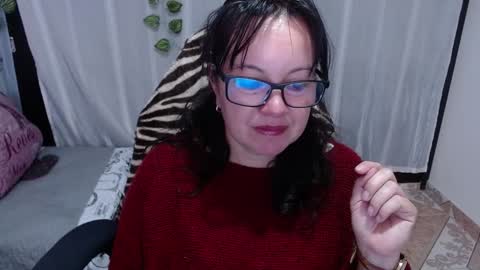 Snapshot of mature_wolf chatting on February 5, 2025, 12:06 pm Sonia online show from February 5, 2025, 12:06 pm