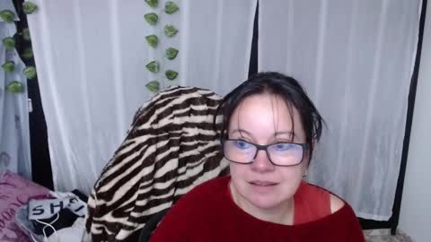 Snapshot of mature_wolf chatting on February 10, 2025, 3:42 pm Sonia online show from February 10, 2025, 3:42 pm