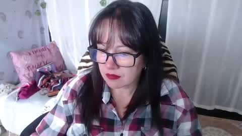 Snapshot of mature_wolf chatting on February 14, 2025, 7:54 pm Sonia online show from February 14, 2025, 7:54 pm