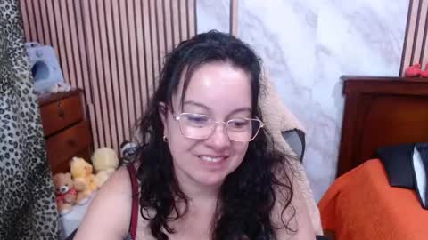 Snapshot of mature_wolf chatting on October 1, 2025, 11:22 pm Sonia online show from October 1, 2025, 11:22 pm