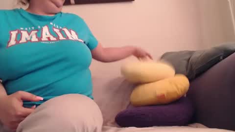 Snapshot of matureboobsbig chatting on February 18, 2025, 4:16 pm matureboobsbig online show from February 18, 2025, 4:16 pm