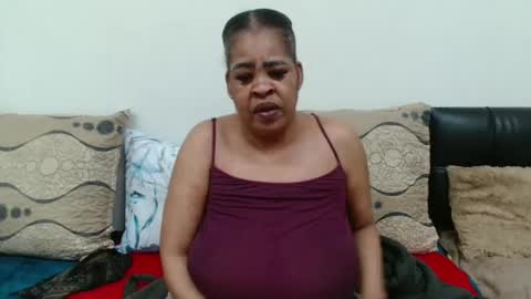 Snapshot of maturedbootyqueen chatting on May 9, 2026, 10:42 am QUEEN online show from May 9, 2026, 10:42 am