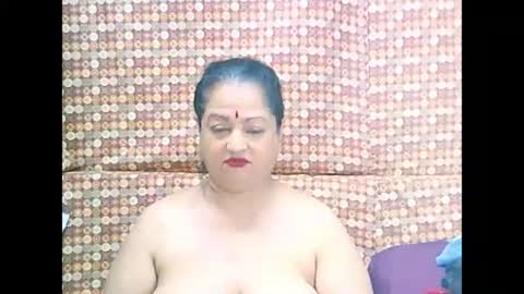 matureindian654u online show from May 26, 2026, 9:33 pm