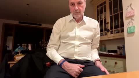 maturenakedmale online show from March 26, 2026, 10:04 pm