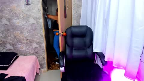 maturepure_ online show from May 29, 2026, 11:36 pm