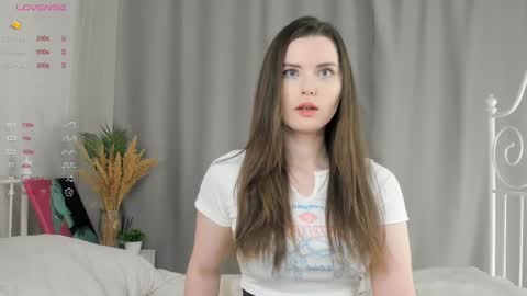 Lily online show from February 26, 2025, 7:16 pm