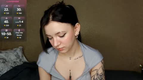 Snapshot of maudhendry chatting on February 2, 2026, 6:23 am Mia online show from February 2, 2026, 6:23 am