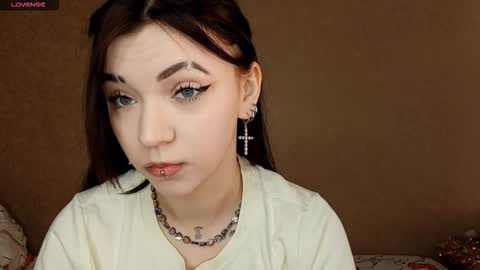 Snapshot of maudhendry chatting on February 11, 2026, 8:19 am Mia online show from February 11, 2026, 8:19 am