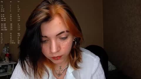 Snapshot of maudhendry chatting on March 4, 2026, 11:16 am Mia online show from March 4, 2026, 11:16 am