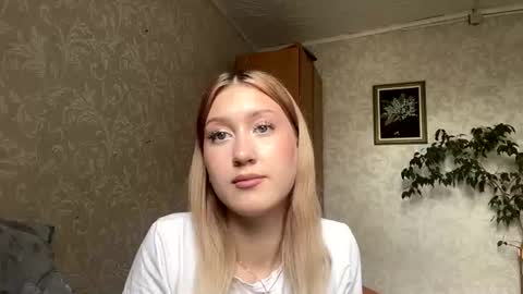 Mia online show from July 14, 2026, 10:21 am