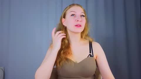 maureencoombs online show from October 8, 2025, 4:21 am