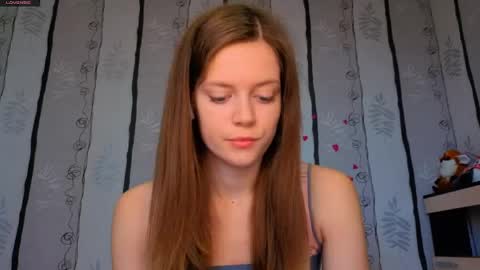 Snapshot of maurineneverman chatting on May 27, 2026, 8:11 am Lucy online show from May 27, 2026, 8:11 am