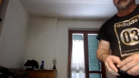 mauro1971 online show from April 16, 2026, 1:01 pm