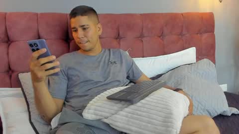 mauro_boy online show from May 22, 2026, 2:30 am