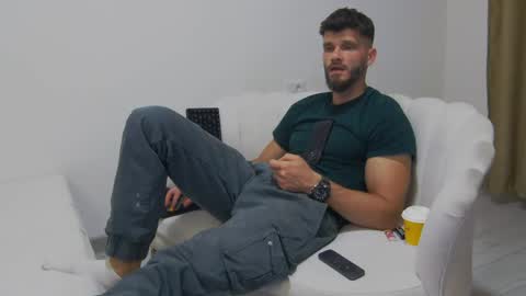 mauro_real_man online show from June 4, 2026, 6:14 pm