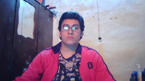 Snapshot of maurodirty chatting on January 19, 2025, 8:18 am Mauro online show from January 19, 2025, 8:18 am