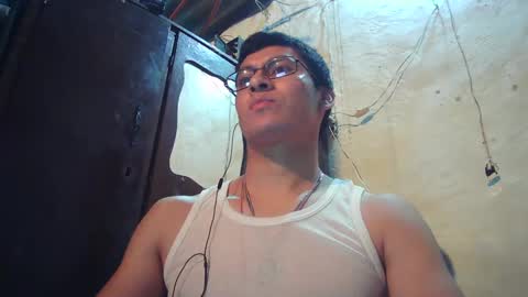 Snapshot of maurodirty chatting on October 4, 2025, 8:01 am Mauro online show from October 4, 2025, 8:01 am