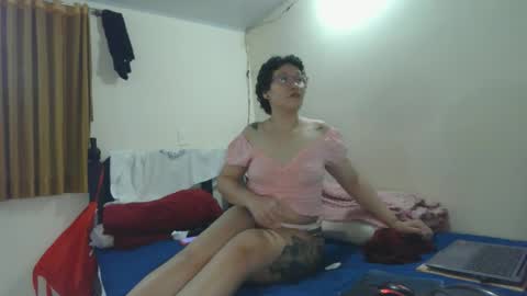 mauroluxandra online show from May 23, 2026, 10:25 pm