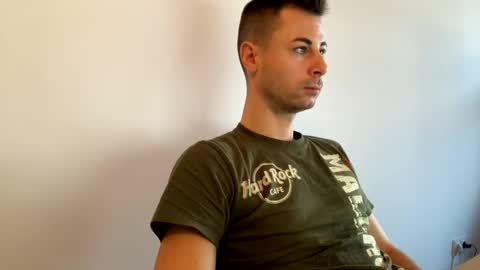 Snapshot of max681334 chatting on December 18, 2024, 7:58 am max681334 online show from December 18, 2024, 7:58 am