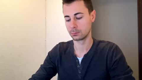 Snapshot of max681334 chatting on January 31, 2025, 1:23 pm max681334 online show from January 31, 2025, 1:23 pm