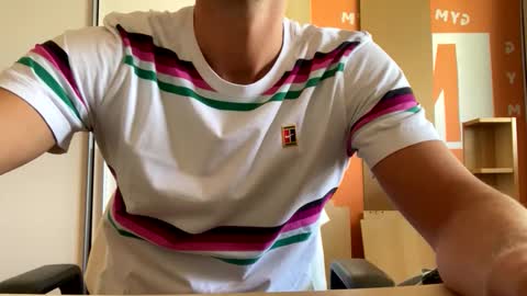 Snapshot of max681334 chatting on October 10, 2025, 9:30 am max681334 online show from October 10, 2025, 9:30 am