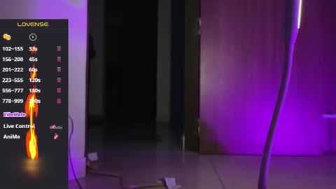 max__prada online show from November 14, 2025, 1:48 am