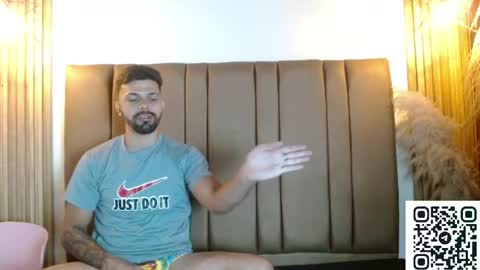 Snapshot of max_ashley_mds chatting on June 5, 2026, 1:50 pm Max Ashley online show from June 5, 2026, 1:50 pm