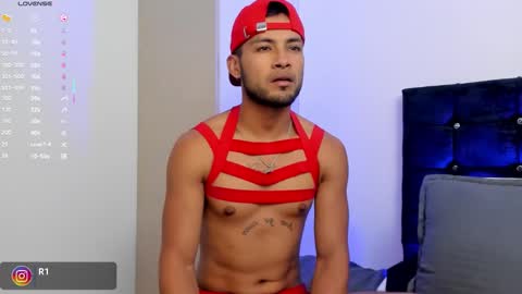 Snapshot of max_conor_ chatting on October 22, 2025, 1:00 pm Max Conor online show from October 22, 2025, 1:00 pm