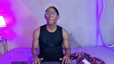 Snapshot of max_cumpower72 chatting on September 14, 2025, 9:36 pm max_cumpower72 online show from September 14, 2025, 9:36 pm