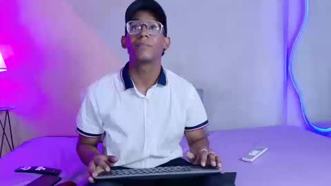 Snapshot of max_cumpower72 chatting on September 15, 2025, 11:49 pm max_cumpower72 online show from September 15, 2025, 11:49 pm