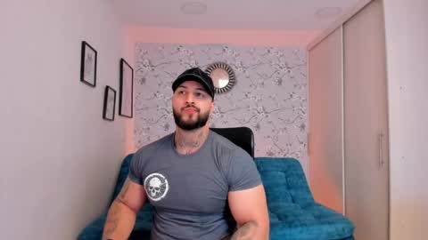max D. online show from May 25, 2026, 5:24 am