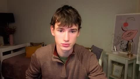 Max online show from December 17, 2025, 4:07 am