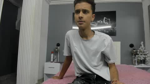 Snapshot of max_kogan chatting on January 3, 2025, 3:16 am max online show from January 3, 2025, 3:16 am