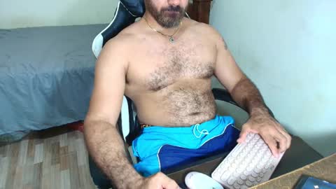 max_love25 online show from February 13, 2026, 8:05 pm