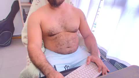 max_love25 online show from April 11, 2026, 7:07 pm