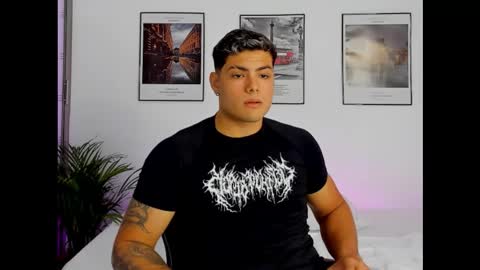 Snapshot of max_miuller chatting on October 13, 2025, 12:54 am MAX MIULLER online show from October 13, 2025, 12:54 am