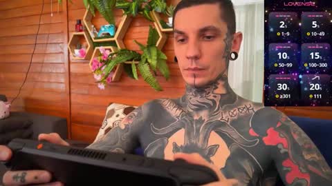 Snapshot of max_reaves chatting on December 31, 2024, 6:16 am online show from December 31, 2024, 6:16 am