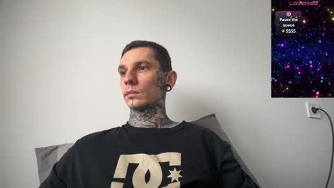 Snapshot of max_reaves chatting on February 7, 2025, 10:19 am online show from February 7, 2025, 10:19 am