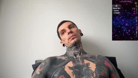 Snapshot of max_reaves chatting on February 8, 2025, 10:07 am online show from February 8, 2025, 10:07 am