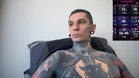 Snapshot of max_reaves chatting on March 5, 2025, 10:11 am online show from March 5, 2025, 10:11 am
